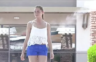 XXX Seksi sangat sadar bahwa daging adalah orang besar di lubang yang sempit. vitamin penambah nafsu makan dewasa di apotik
