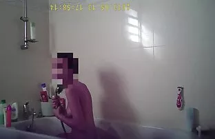 XXX Dua orang lebih dari 20 orang di sebuah bar. vitamin dewasa penambah nafsu makan