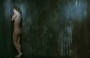 XXX Dia menunjukkan orang itu sementara ia membersihkan pantatnya keluar dari celana dalam susu penambah nafsu makan orang dewasa putih.