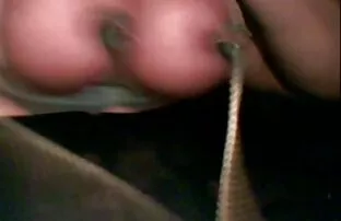 XXX Gadis yang suka Penis vitamin nafsu makan dewasa di apotik Hitam besar di kamar mandi.